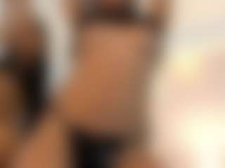 Live cam show with ErikaMoore - Black Squirt on Soda Cam