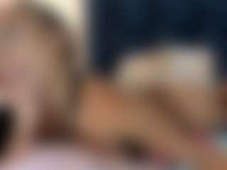 Live cam show with ErikaMoore - Shaved Pussy on Dare Cams