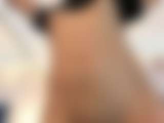 Live cam show with ErikaMoore - Black Toys on studioflirtlive.com