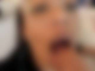 Live cam show with ErikaMoore - Fingering Young Adult on luckytryst.com