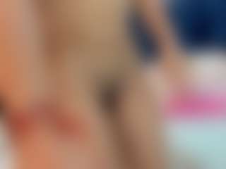 Live cam show with ErikaMoore - Petite on Camsoda