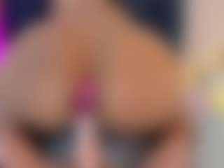 ErikaMoore's Live Sex Cam Show