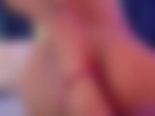Live cam show with ErikaMoore - Nipple Play on Soda Cam