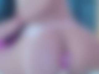 Live cam show with ErikaMoore - Fingering on Camsoda