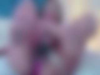 Live cam show with ErikaMoore - Black Petite on Fling VIP Chat