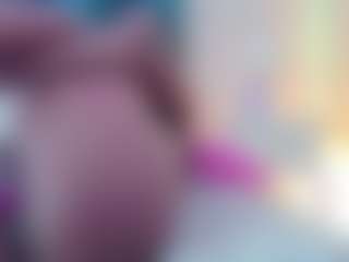 Live cam show with ErikaMoore - Ebony Squirt on livesuperchat.net
