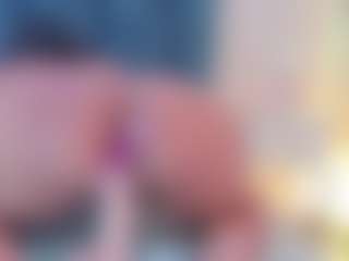 ErikaMoore's Live Sex Cam Show