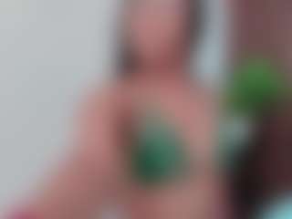 Pokaz na żywo z ErikaMoore - Latina Petite na Camsoda | colombia