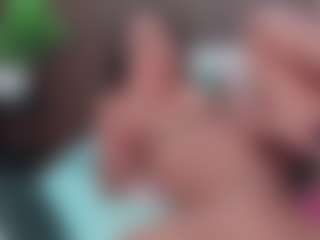 Live cam show with ErikaMoore - Spank Ebony on Latina Girls