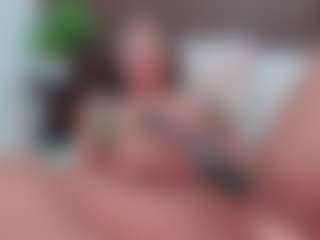Live cam show with ErikaMoore - Ebony Petite on galaxygirlnitro.com
