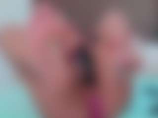 Live cam show with ErikaMoore - Ebony Squirt on Instabang