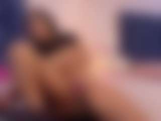 Live cam show with ErikaMoore - Black Squirt on Fling VIP Chat