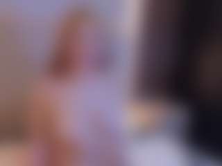 Live cam show with GigyDeluxe - Ass Clapping on Camsoda