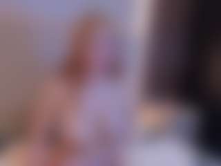 Live cam show with GigyDeluxe - Curvy on iamadamtest123.com
