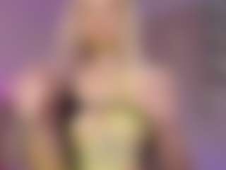 Live cam show with Icerebel - Smoking on xDating