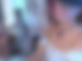 jesica-moonn MILF webcam performer live streaming
