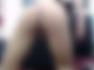 Live cam show with Lia-Vip - Colombia on SinfulBabes