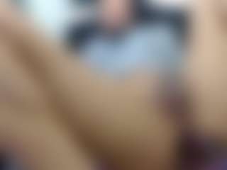 Live cam show with Lia-Vip - Average on Camsoda