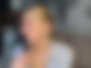 Live cam show with Chanelle - Striptease on CamwithHer