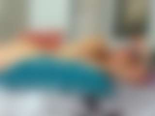 Live cam show with Alexandra - Small Tits on Milfs Live