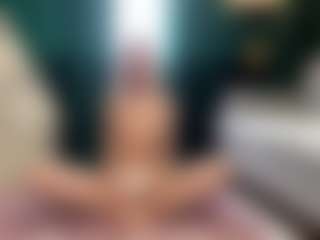 Live cam show with EvaFilipiak - Bedroom on CamClone