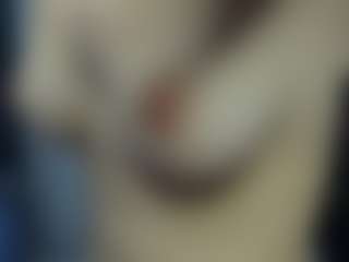 Live cam show with EvaFilipiak - Small Ass on SquirtSoMuch