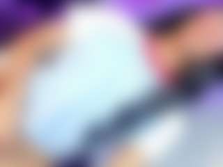 Live cam show with Flora-sofia - Teen (18+) on Camsoda