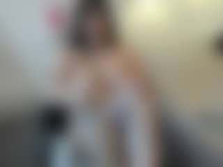 Live cam show with Gia-Fox - Ass Clapping on milfzrlive.com