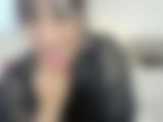 Live cam show with Gia-Fox - Roleplay on CamClone