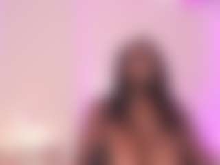 Live cam show with IvyBennet - Brown Hair on TastyBlacksLive
