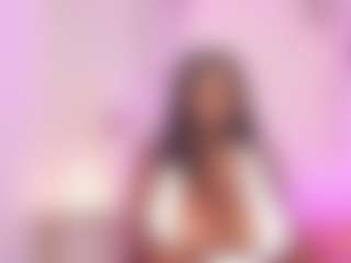 Live cam show with IvyBennet - Ebony Squirt on Camsoda
