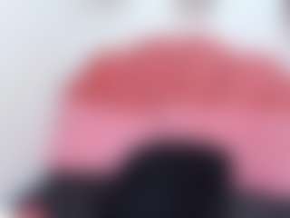 Live cam show with Kitty Kisses - Colombia on Gym Cam Girls