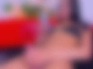 Live cam show with Kitty Kisses - Average on Camsoda