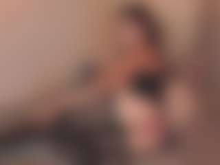 Live cam show with LilluCooper - Tiny Tits on xDating