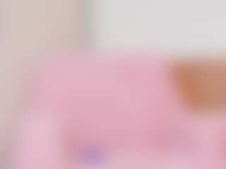 Live cam show with RaguelNoecker - Camel Toe on Milfs Live