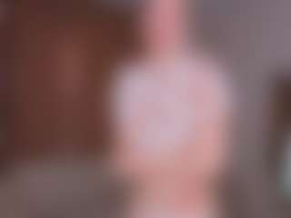 Live cam show with Dasha - Small on Camsoda