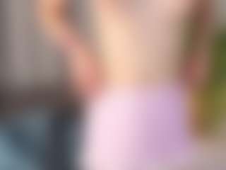 Live cam show with Dasha - Small on Chatstar