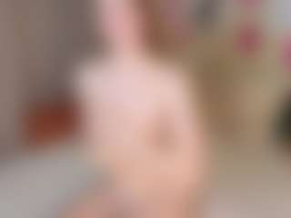 Live cam show with Dasha - Small on liverealitysex.com