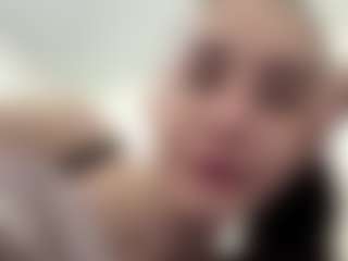 Live cam show with FloHenke - Ass Clapping on AdultVida.com