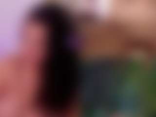 LadyReload MILF webcam performer live streaming