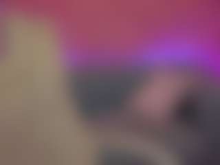 LindsyRawrr's Live Sex Cam Show