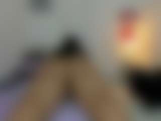 mariana-villa03's Live Sex Cam Show