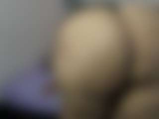 mariana-villa03's Live Sex Cam Show
