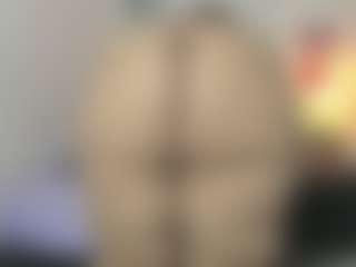 mariana-villa03's Live Sex Cam Show