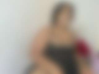 mariana-villa03's Live Sex Cam Show