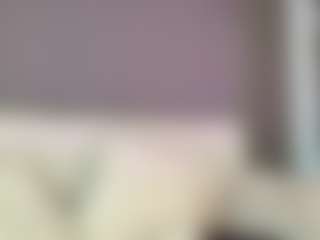 Live cam show with Zoee 8 - Moaning on AdultVida.com