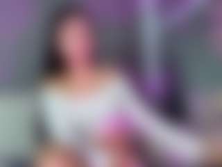 Live cam show with Zoee 8 - Body Massage on LiveSexCams6