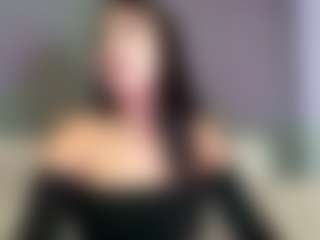 Live cam show with Zoee 8 - Facial Piercings on Gym Cam Girls