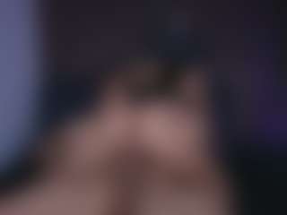 Zoee 8's Live Sex Cam Show