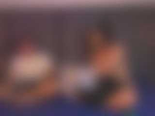 Live cam show with Zoee 8 - Skinny on Camsoda